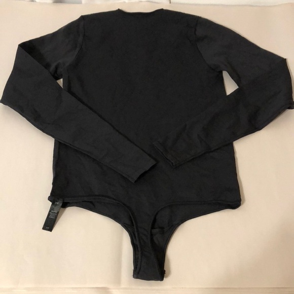 SKIMS Essential Crewneck Long Sleeved Thong Bodysuit - Onyx size Small/Medium - Picture 4 of 6